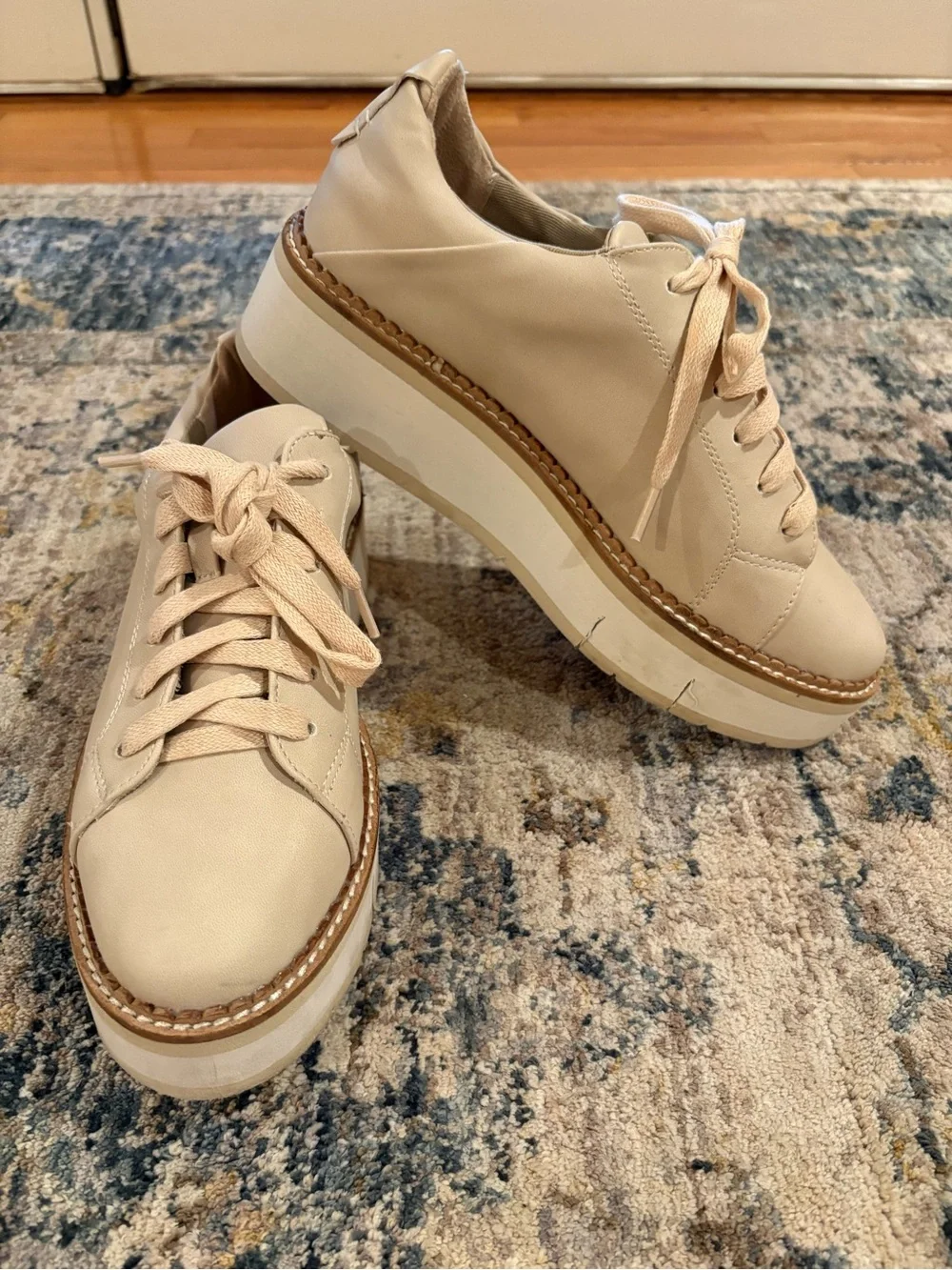 Shu Shop Platform Sneakers Size 8 Leather Cream Lace Up